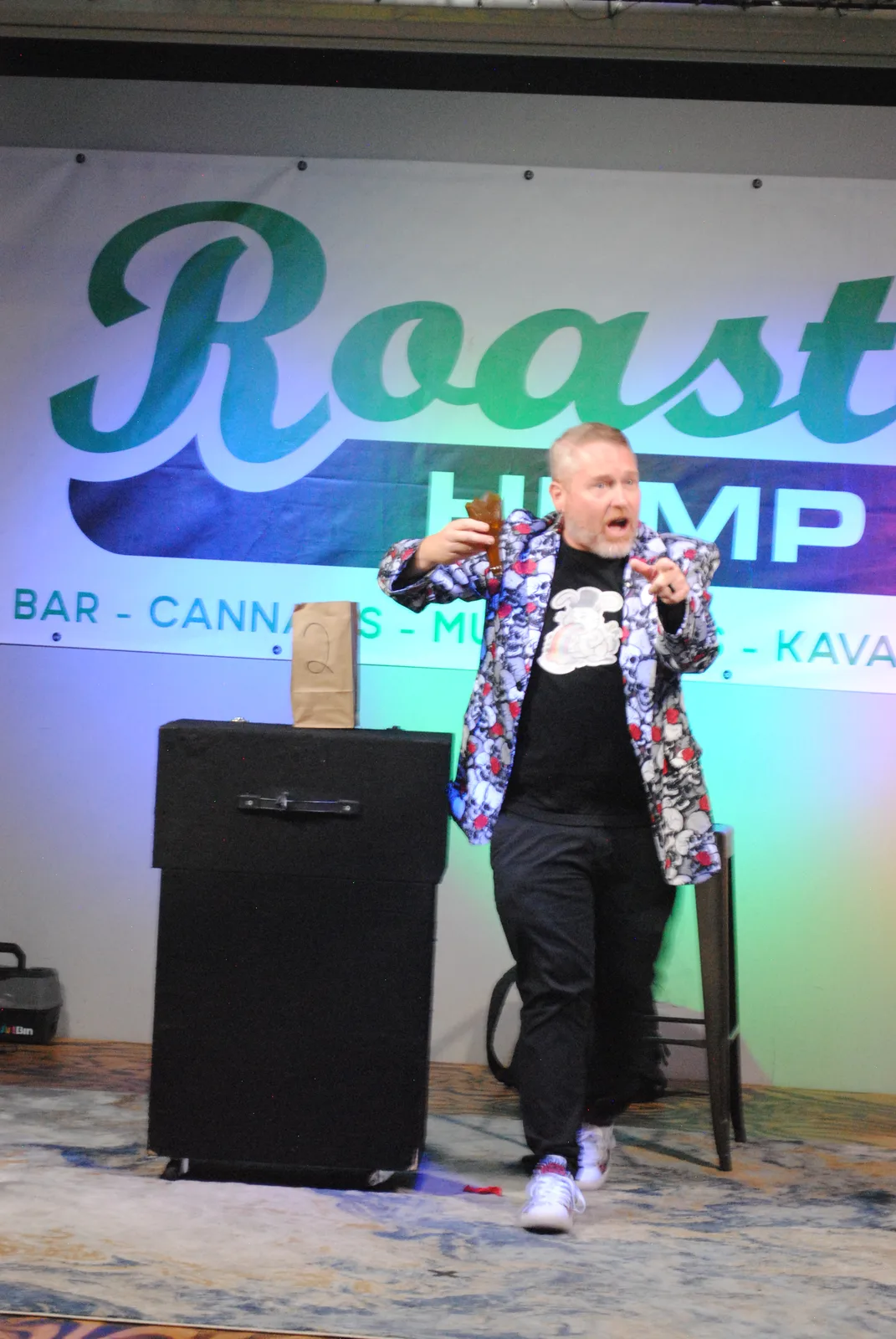 danny-whitson-comedy-magic-005
