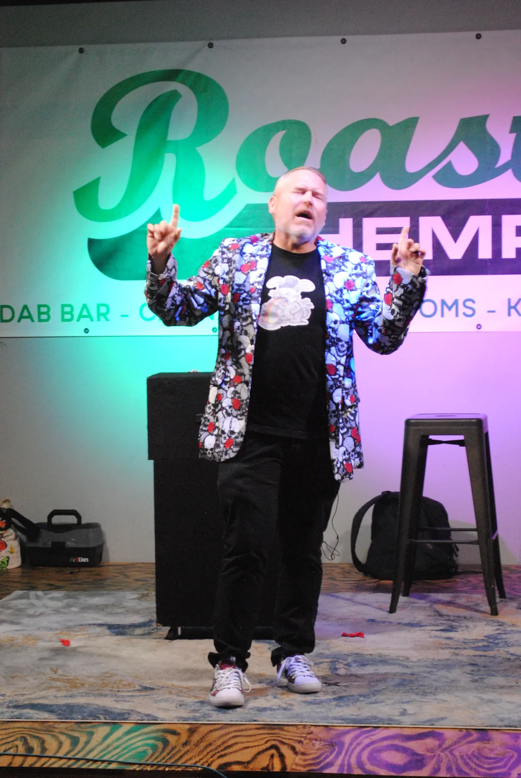danny-whitson-comedy-magic-008