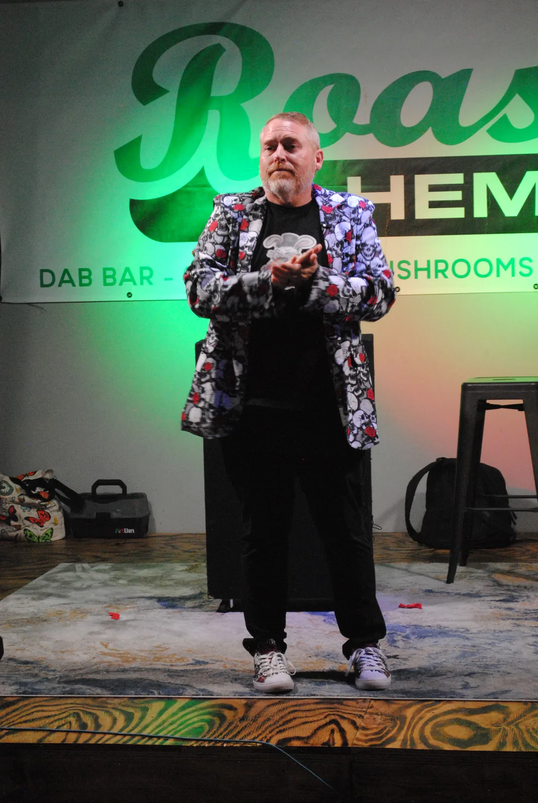 danny-whitson-comedy-magic-011