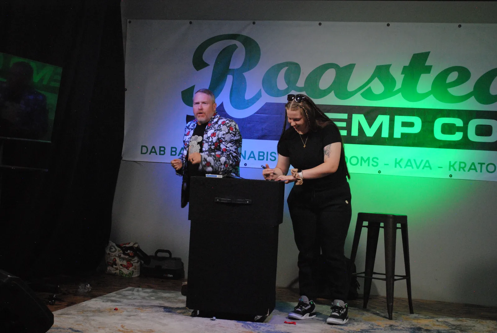 danny-whitson-comedy-magic-041